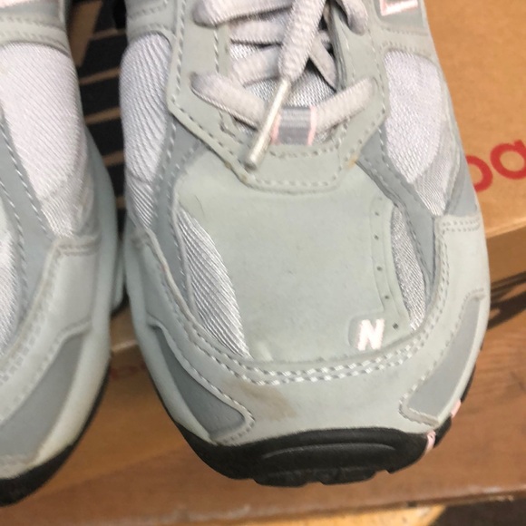 New Balance Light Gray Sneakers - Picture 3 of 7